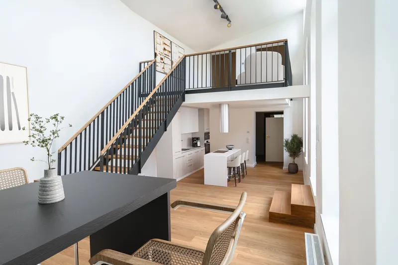 Erstbezug in ehemaliger Backstube: geringe Betriebskosten, Fußbodenheizung, 2 Bäder, 3 Schlafzimmer — photo 1